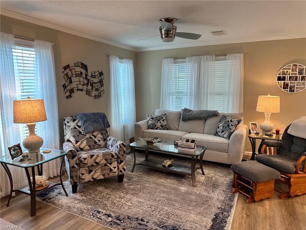 1113 Diamond Lake Cir, Naples, FL 34114-14