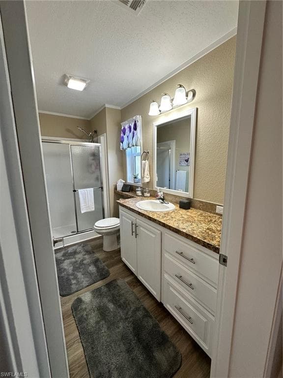 1113 Diamond Lake Cir, Naples, FL 34114-29