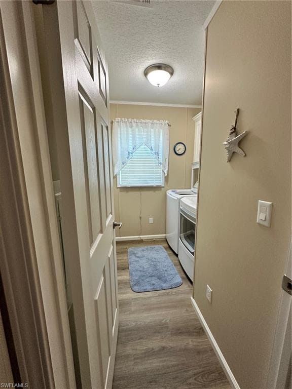 1113 Diamond Lake Cir, Naples, FL 34114-31