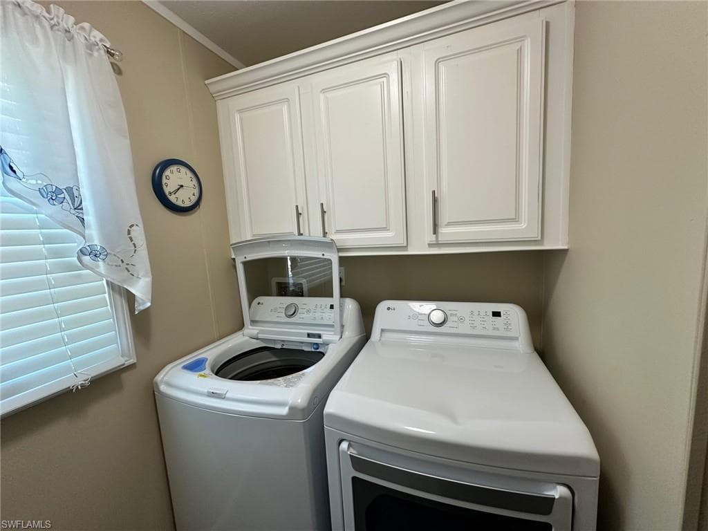 1113 Diamond Lake Cir, Naples, FL 34114-32