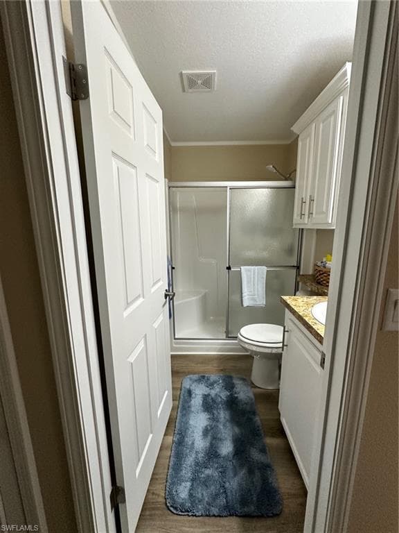 1113 Diamond Lake Cir, Naples, FL 34114-36