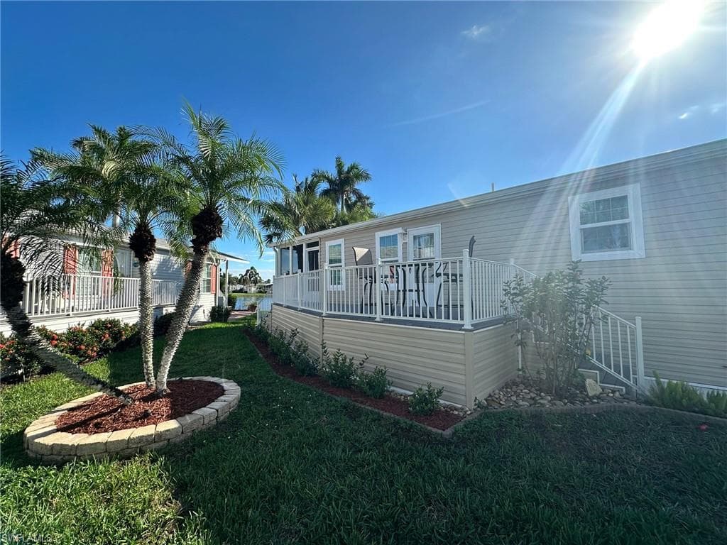 1113 Diamond Lake Cir, Naples, FL 34114-7