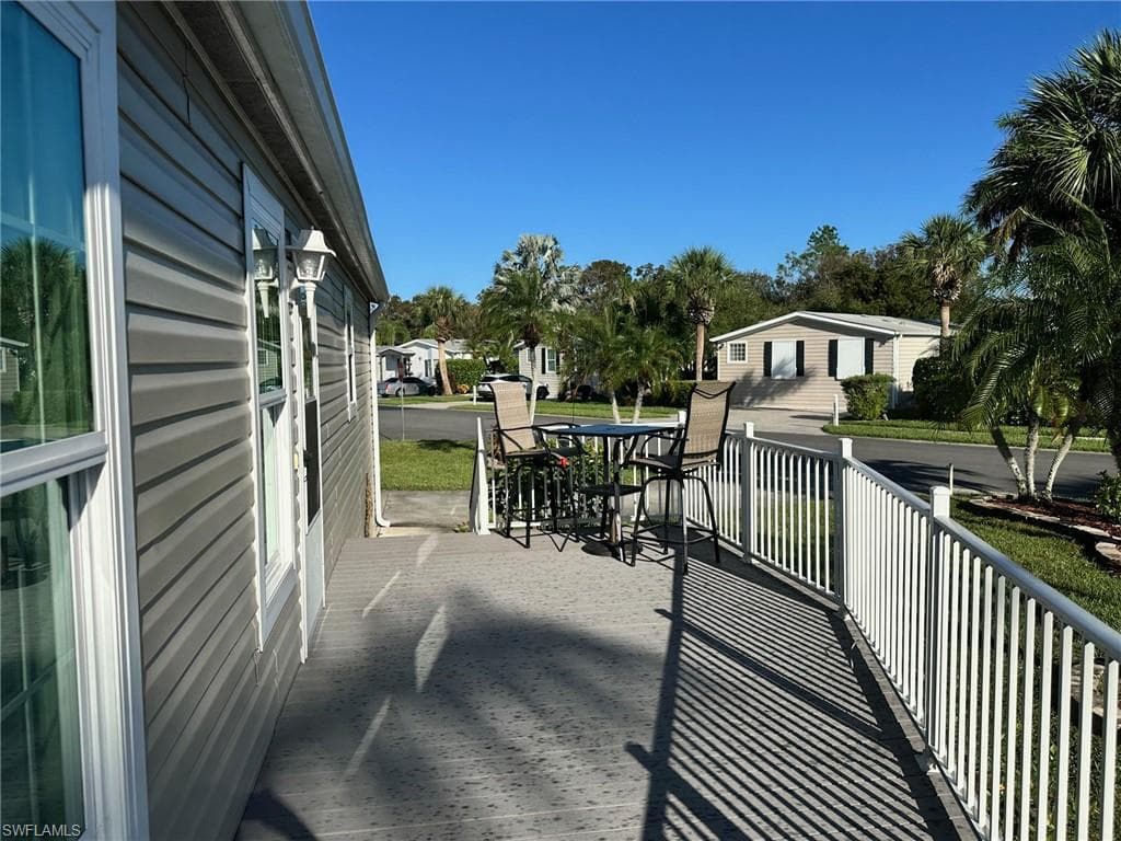 1113 Diamond Lake Cir, Naples, FL 34114-8