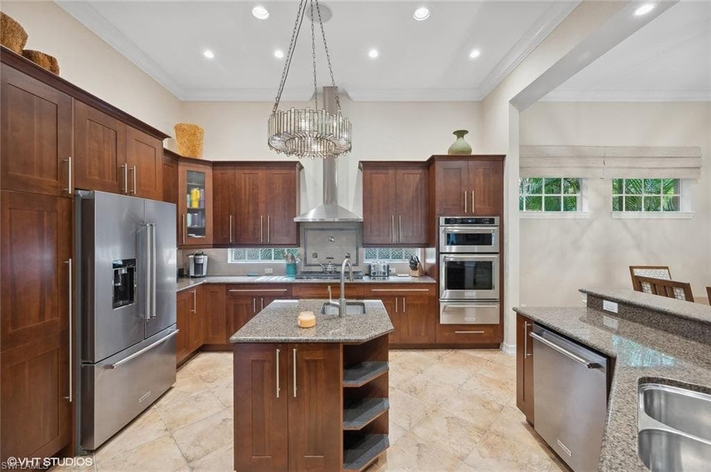 4908 Rustic Oaks Cir, Naples, FL 34105-15