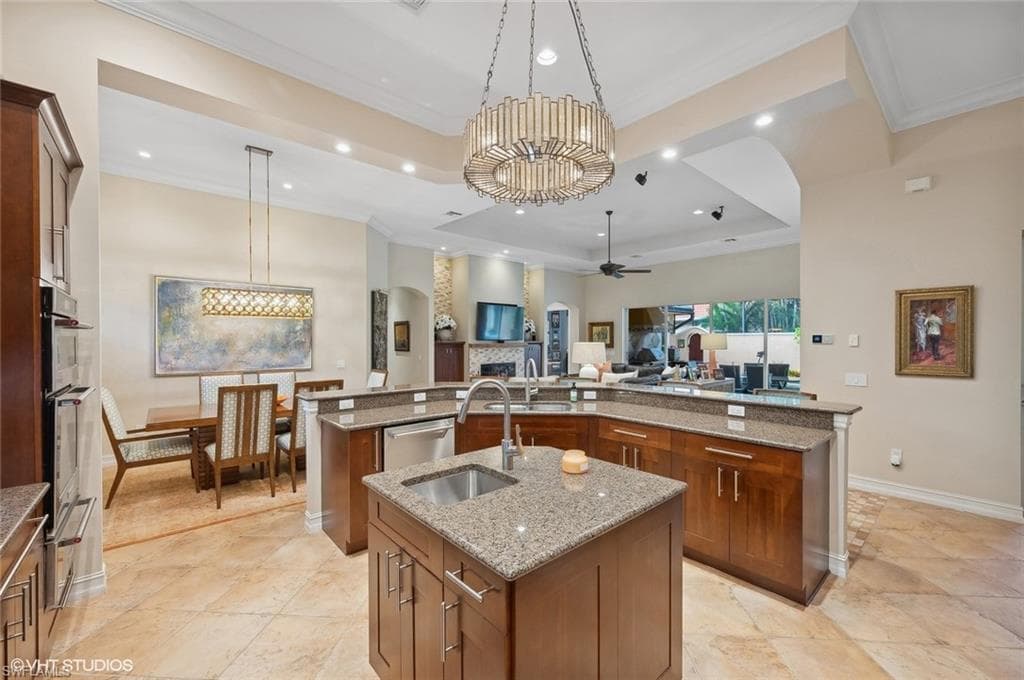 4908 Rustic Oaks Cir, Naples, FL 34105-17