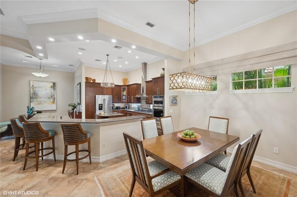 4908 Rustic Oaks Cir, Naples, FL 34105-20