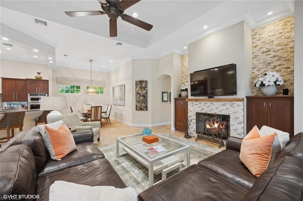 4908 Rustic Oaks Cir, Naples, FL 34105-27
