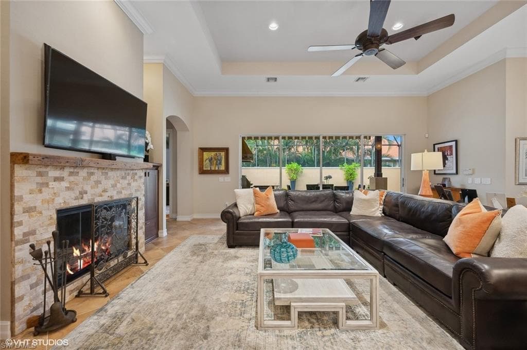 4908 Rustic Oaks Cir, Naples, FL 34105-29