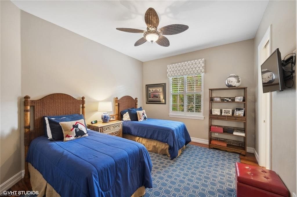 4908 Rustic Oaks Cir, Naples, FL 34105-39