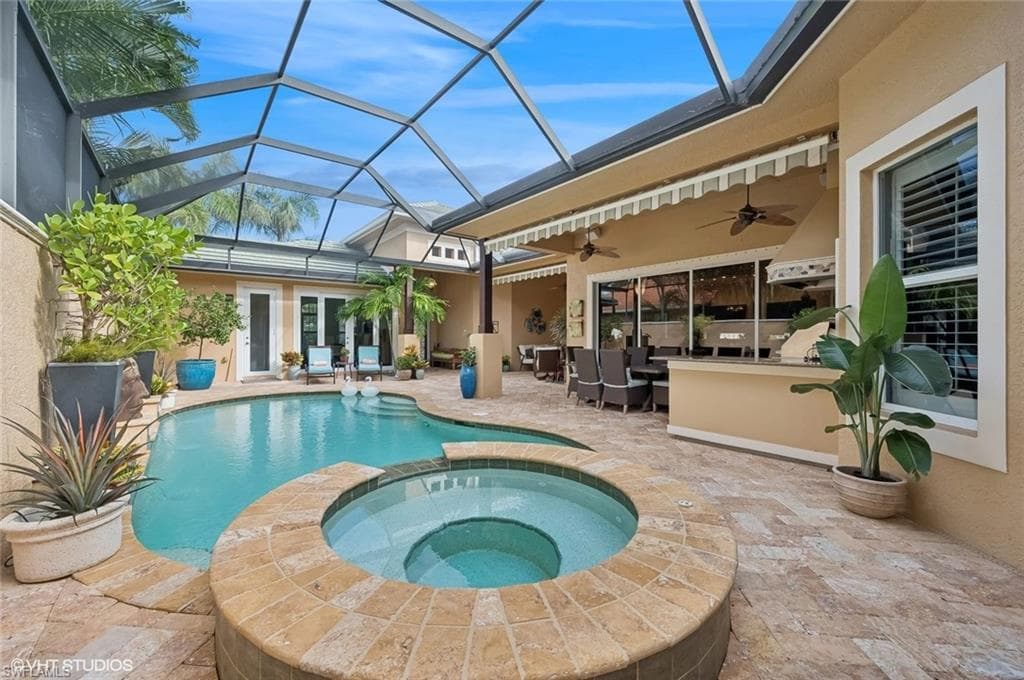 4908 Rustic Oaks Cir, Naples, FL 34105-6