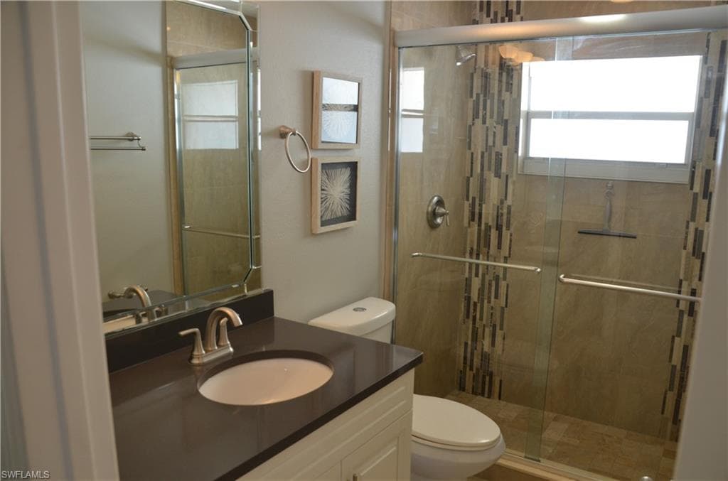 616 104th Ave N, Naples, FL 34108-7