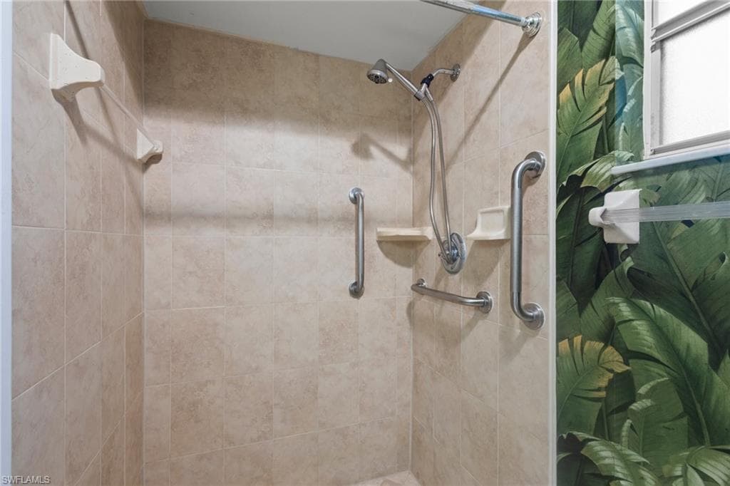 1207 Arcola Dr, Fort Myers, FL 33919-10