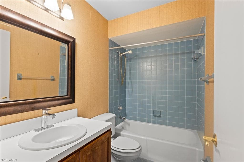 1207 Arcola Dr, Fort Myers, FL 33919-15