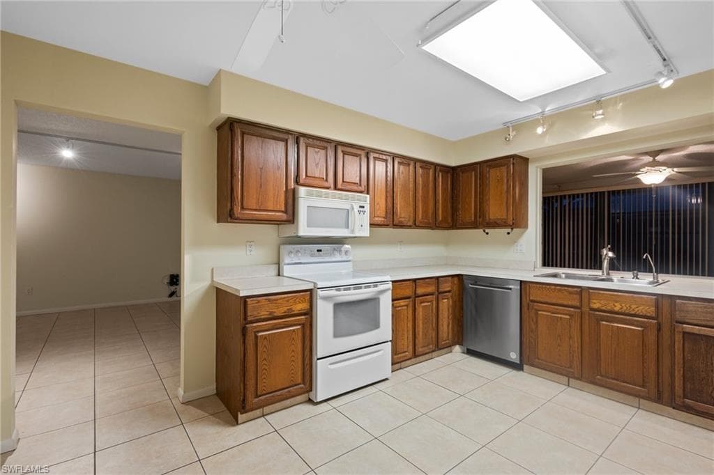 1207 Arcola Dr, Fort Myers, FL 33919-17