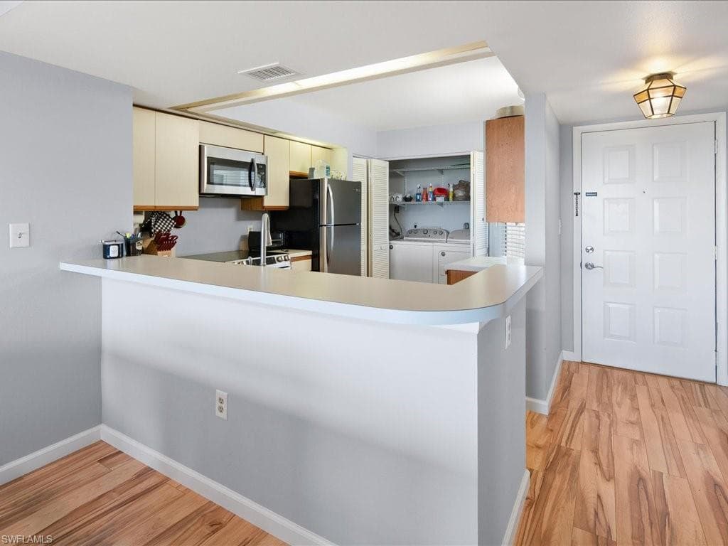 100 Stevens Landing Dr 301, Marco Island, FL 34145-15