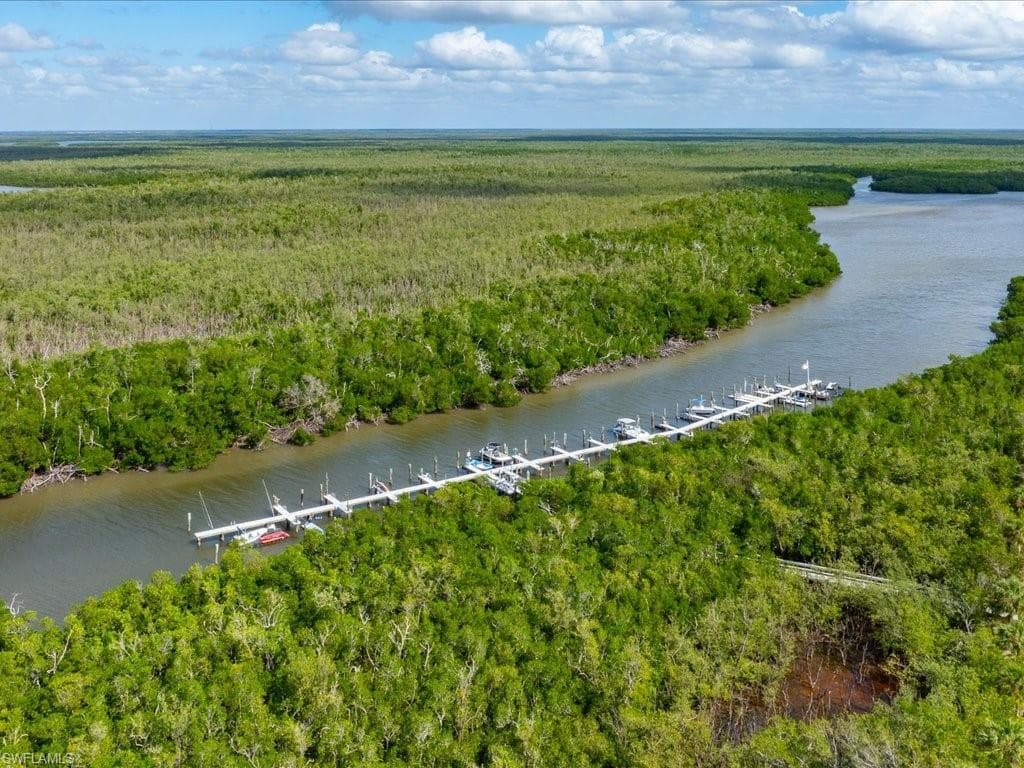 100 Stevens Landing Dr 301, Marco Island, FL 34145-17
