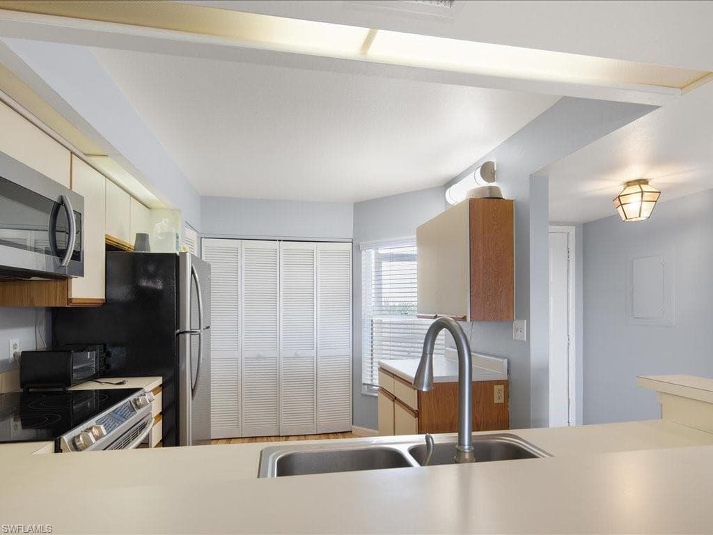 100 Stevens Landing Dr 301, Marco Island, FL 34145-23