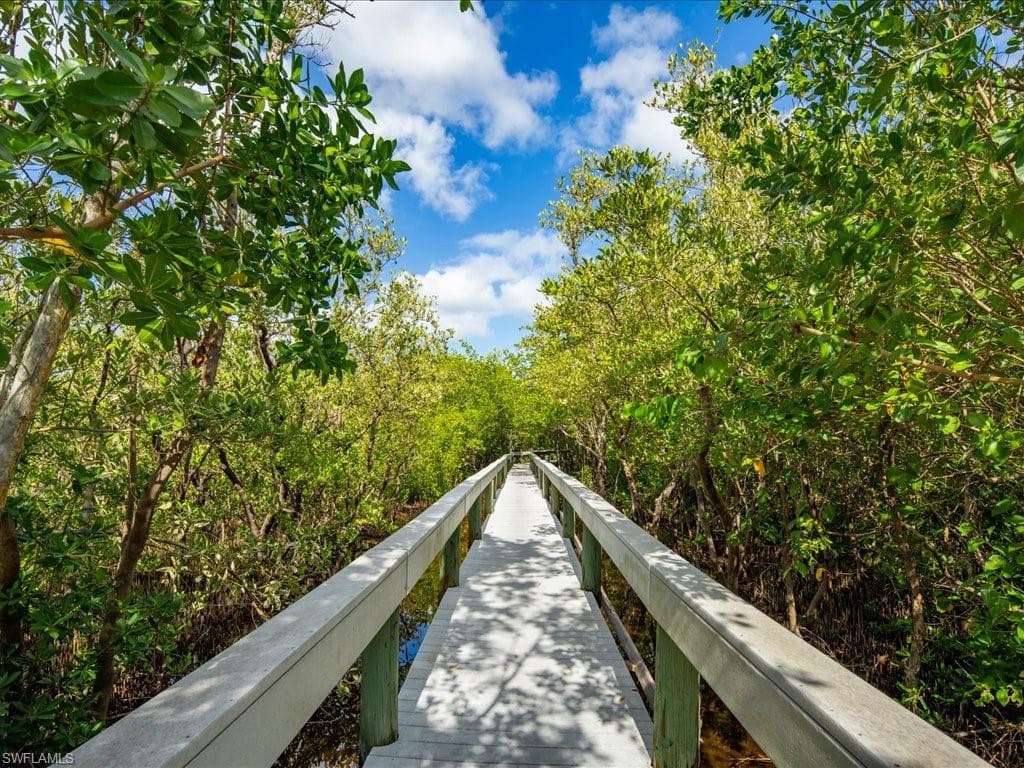 100 Stevens Landing Dr 301, Marco Island, FL 34145-24