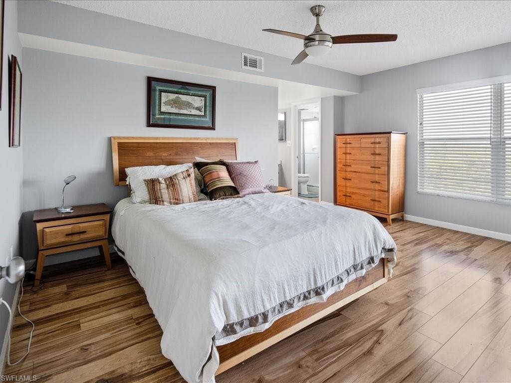 100 Stevens Landing Dr 301, Marco Island, FL 34145-8