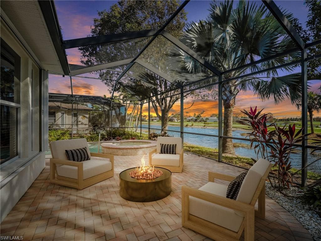 4923 Cerromar Dr, Naples, FL 34112-4