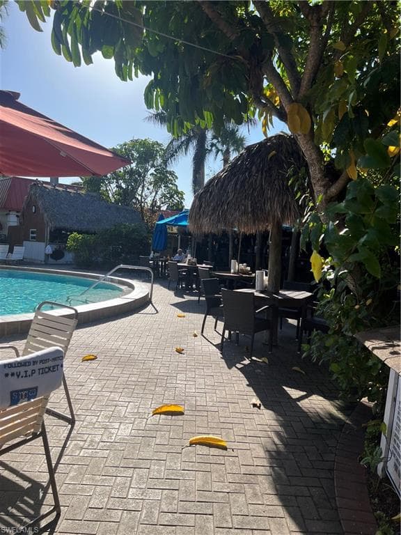 2555 Tamiami Trl N 204, Naples, FL 34103-11