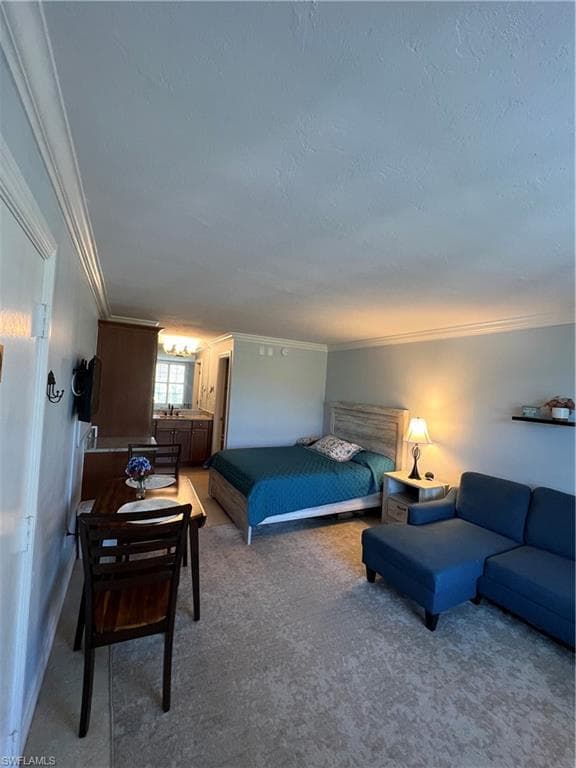2555 Tamiami Trl N 204, Naples, FL 34103-3