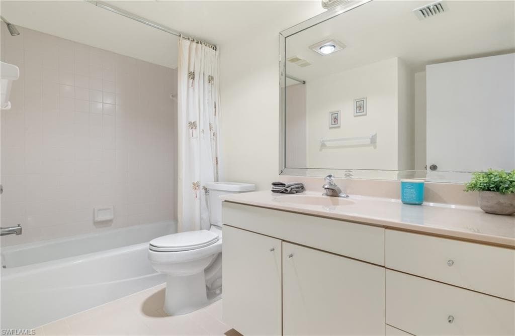 6000 Pelican Bay Blvd 804, Naples, FL 34108-26
