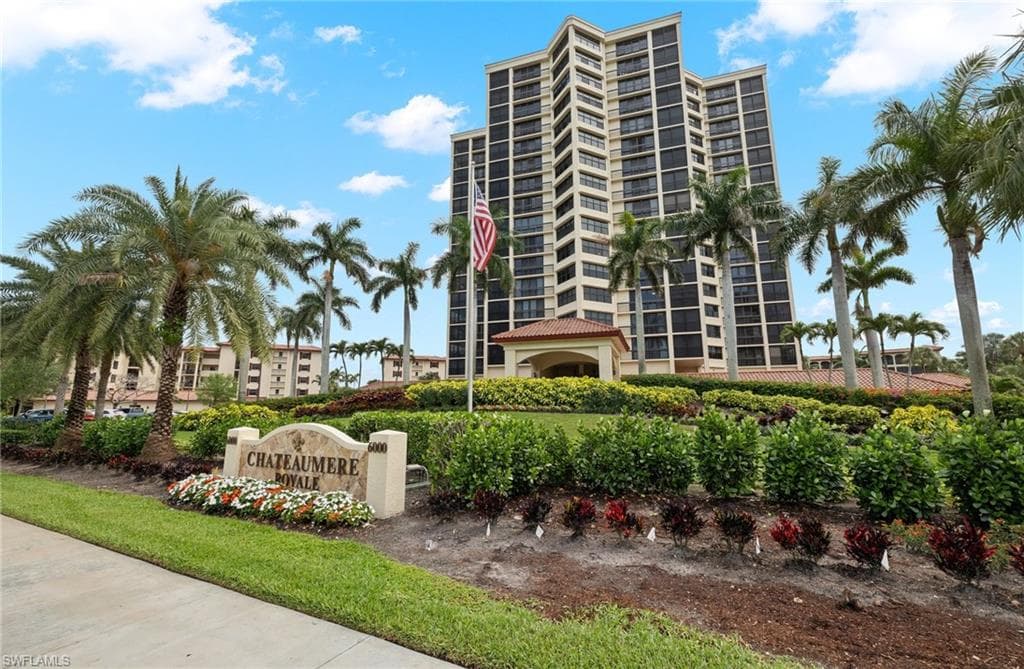 6000 Pelican Bay Blvd 804, Naples, FL 34108-4
