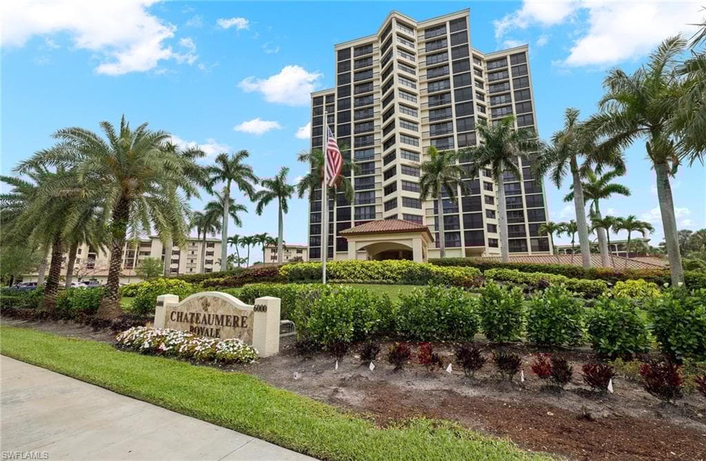 6000 Pelican Bay Blvd 804, Naples, FL 34108-4