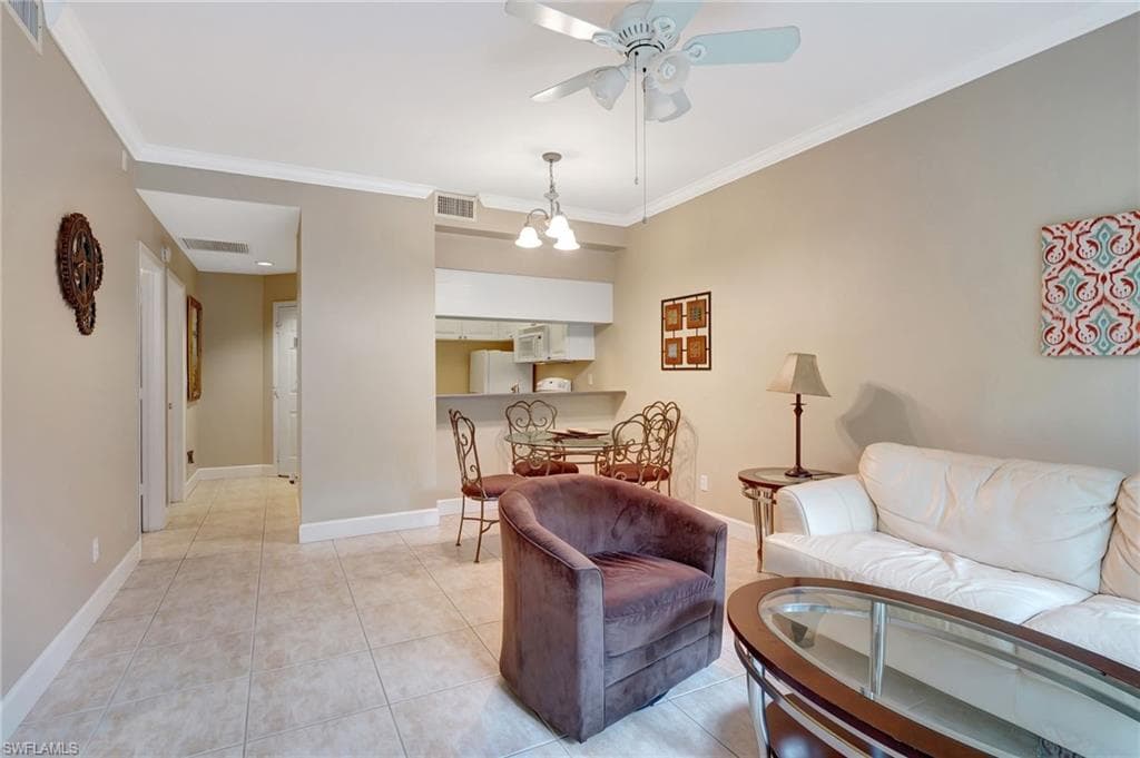 3323 Olympic Dr 716, Naples, FL 34105-9