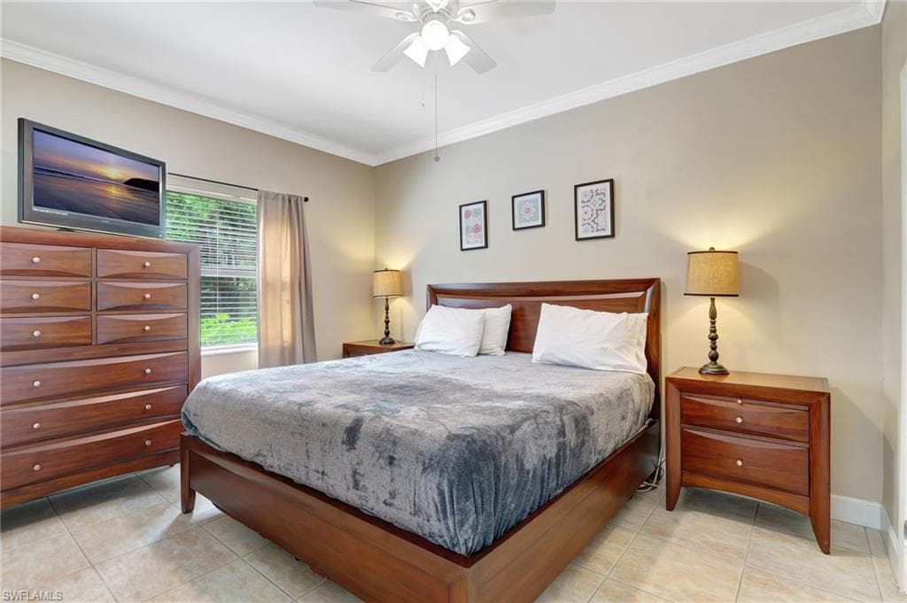 3323 Olympic Dr 716, Naples, FL 34105-17