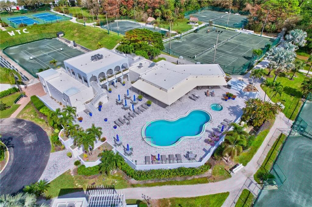 3323 Olympic Dr 716, Naples, FL 34105-25