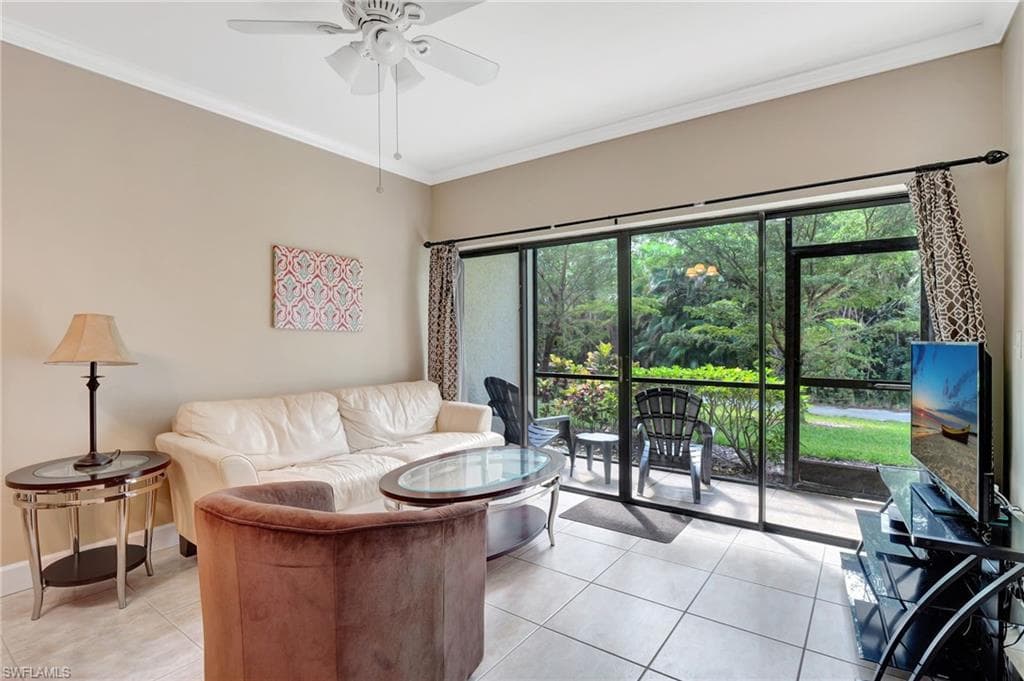 3323 Olympic Dr 716, Naples, FL 34105-6