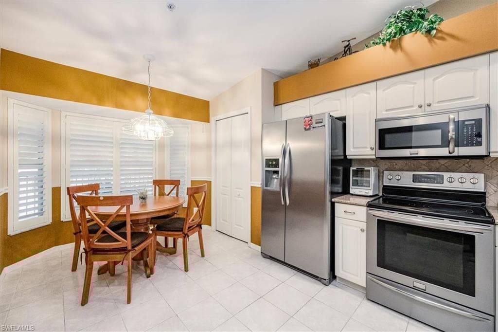 8480 Naples Heritage Dr 1126, Naples, FL 34112-8