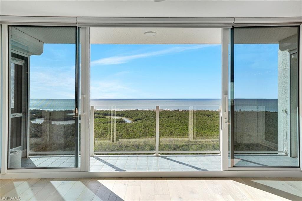 6101 Pelican Bay Blvd 1402, Naples, FL 34108-4