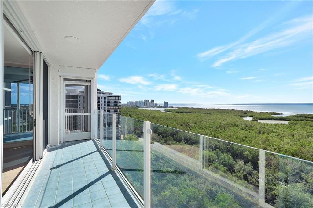 6101 Pelican Bay Blvd 1402, Naples, FL 34108-5
