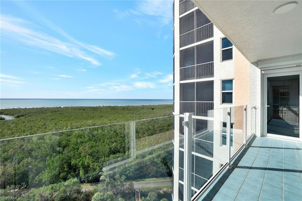 6101 Pelican Bay Blvd 1402, Naples, FL 34108-6
