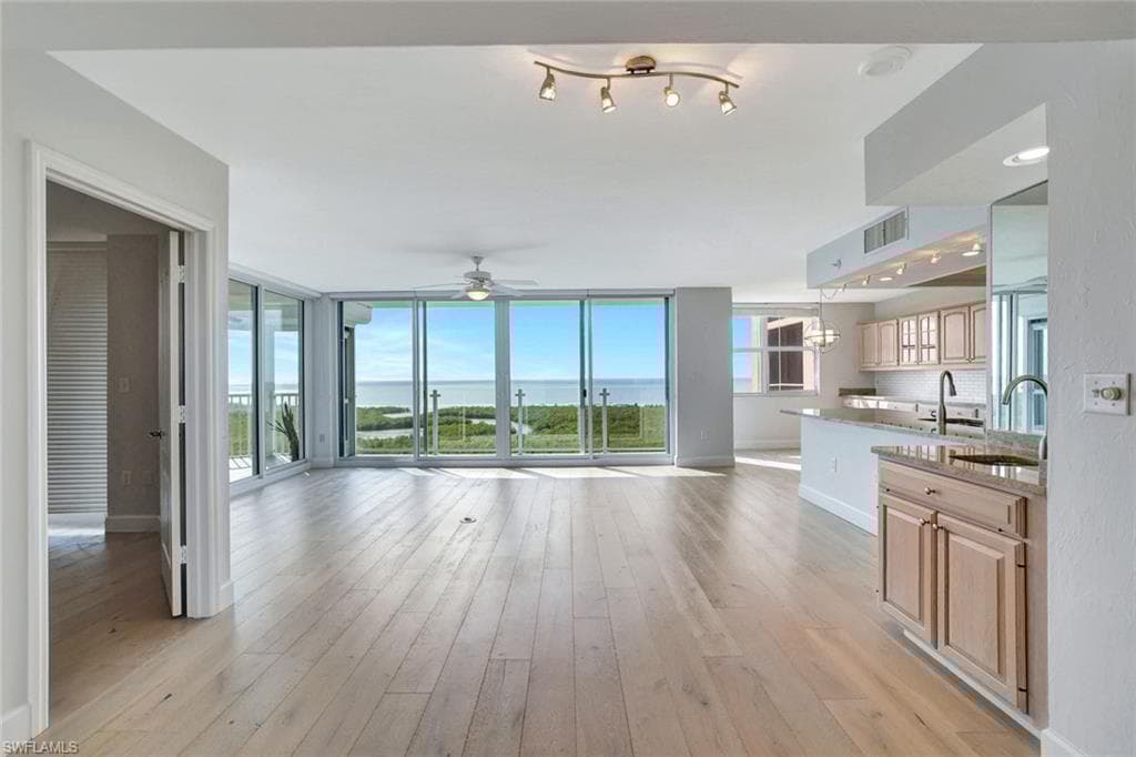 6101 Pelican Bay Blvd 1402, Naples, FL 34108-7