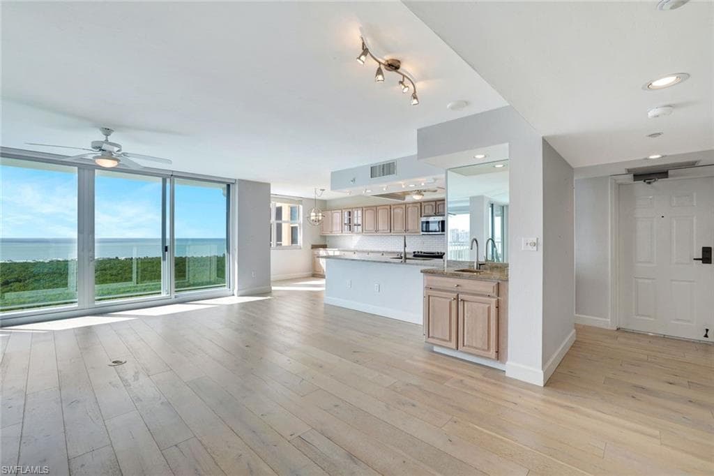 6101 Pelican Bay Blvd 1402, Naples, FL 34108-8