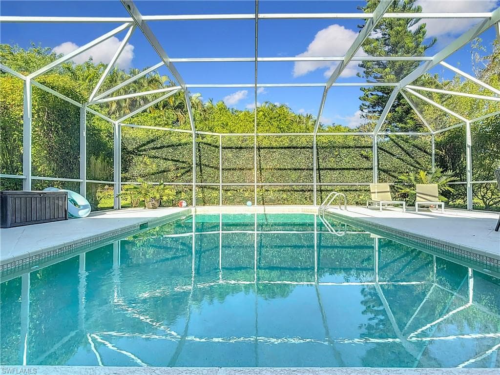 4991 Brixton Ct, Naples, FL 34104-15