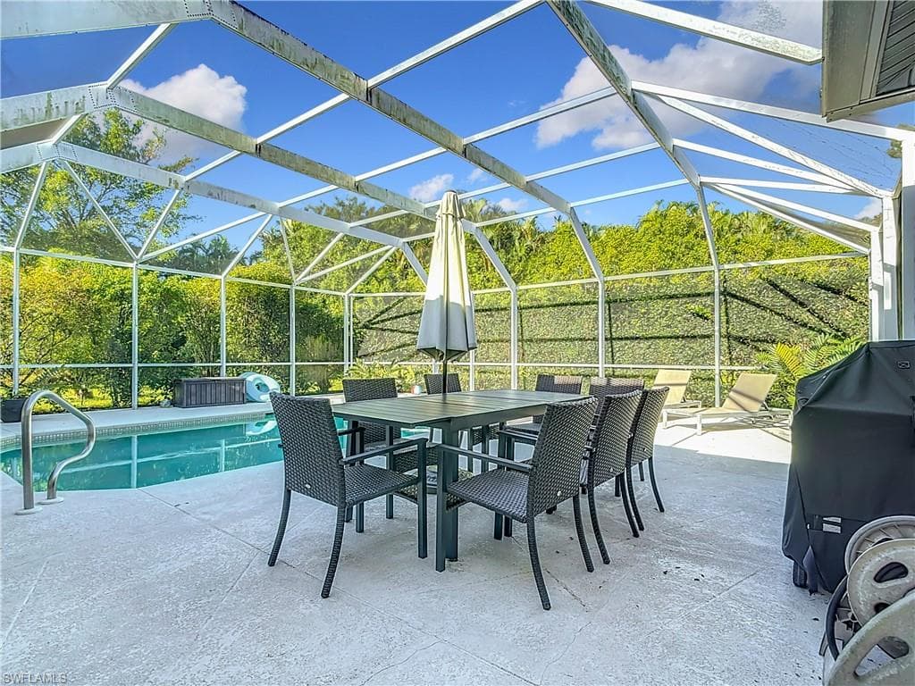 4991 Brixton Ct, Naples, FL 34104-18