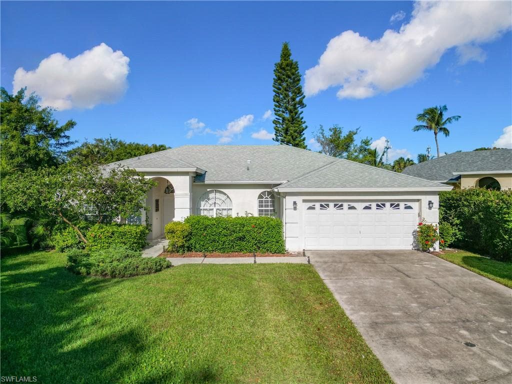 4991 Brixton Ct, Naples, FL 34104-1