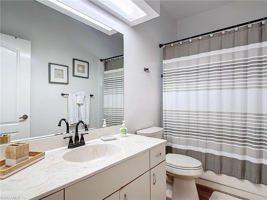 4991 Brixton Ct, Naples, FL 34104-25