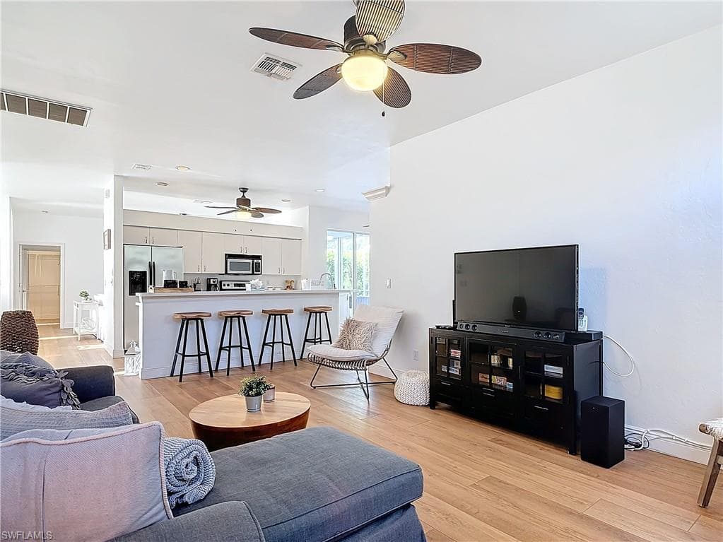 4991 Brixton Ct, Naples, FL 34104-39