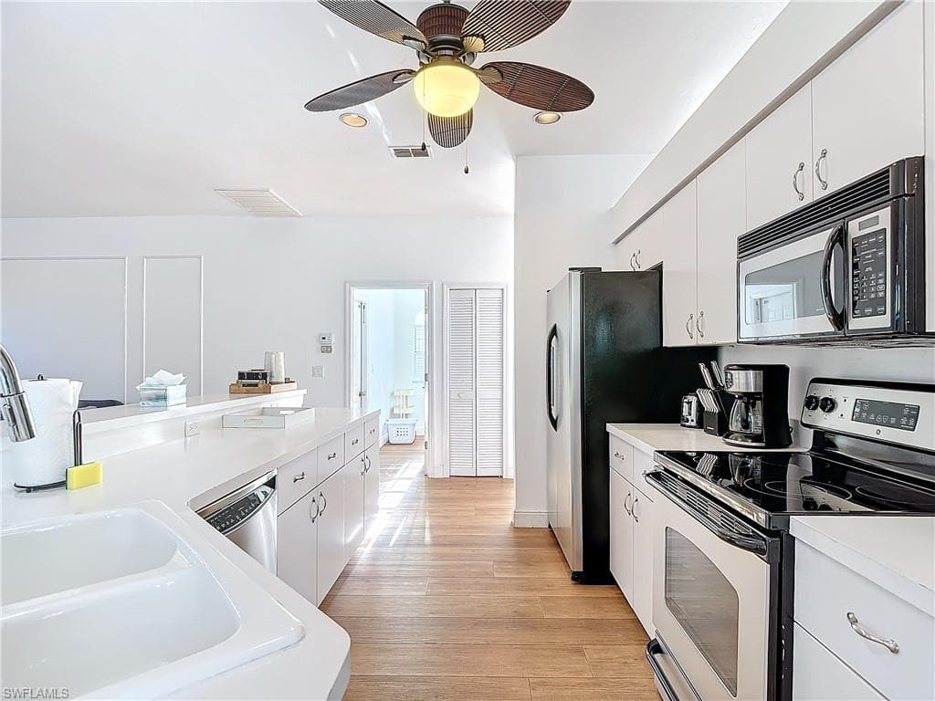4991 Brixton Ct, Naples, FL 34104-45