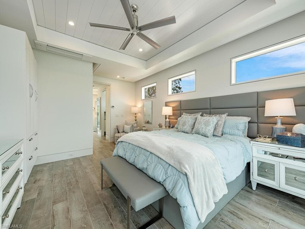 2323 Harbor Rd, Naples, FL 34104-13
