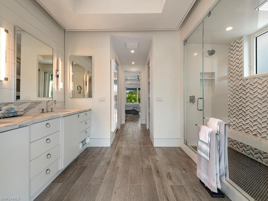 2323 Harbor Rd, Naples, FL 34104-14