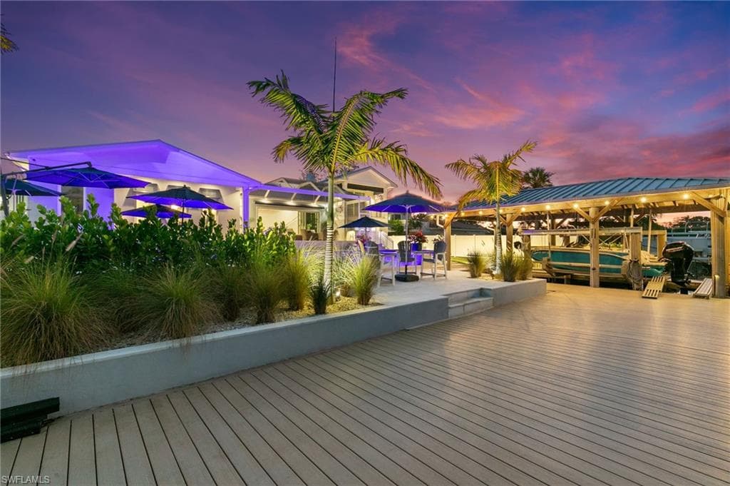 2323 Harbor Rd, Naples, FL 34104-28