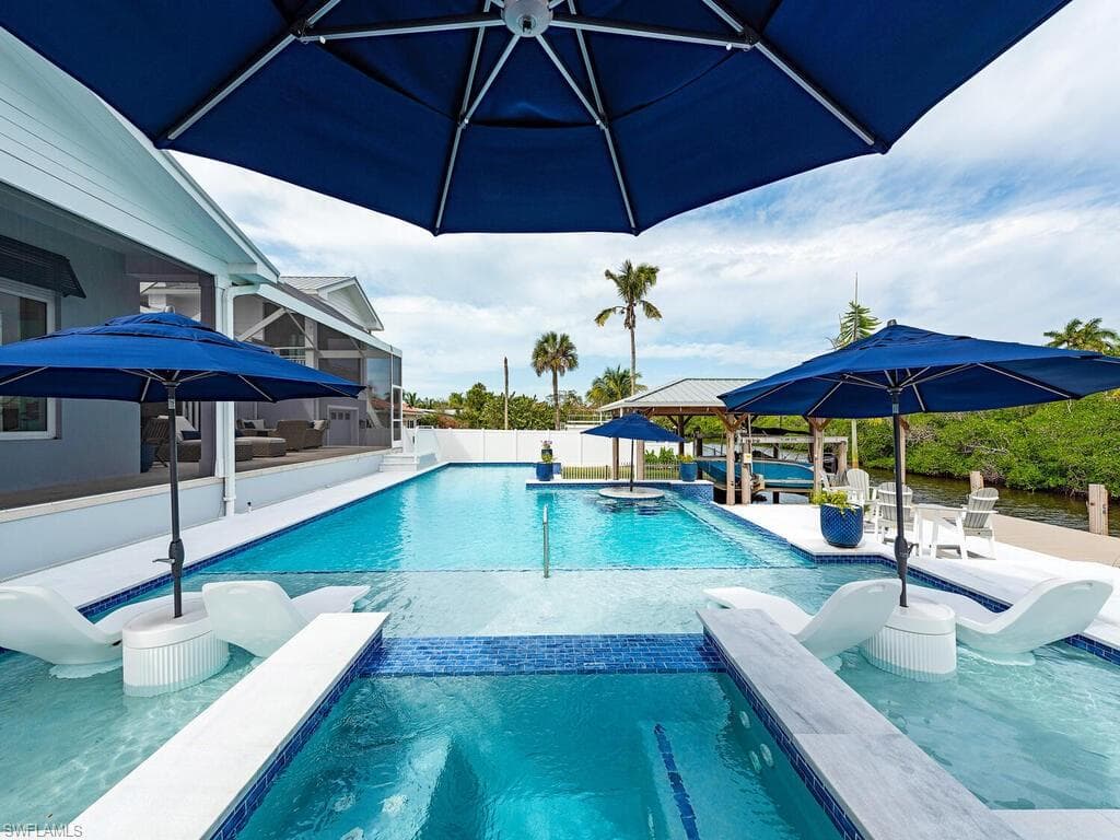 2323 Harbor Rd, Naples, FL 34104-31