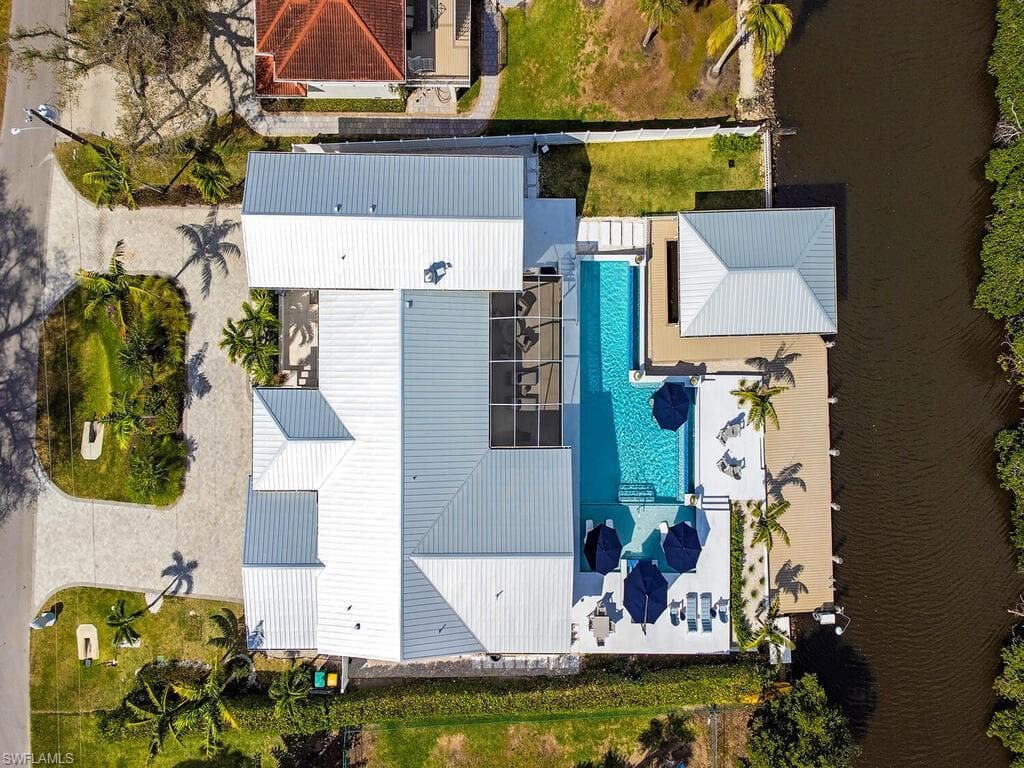 2323 Harbor Rd, Naples, FL 34104-6